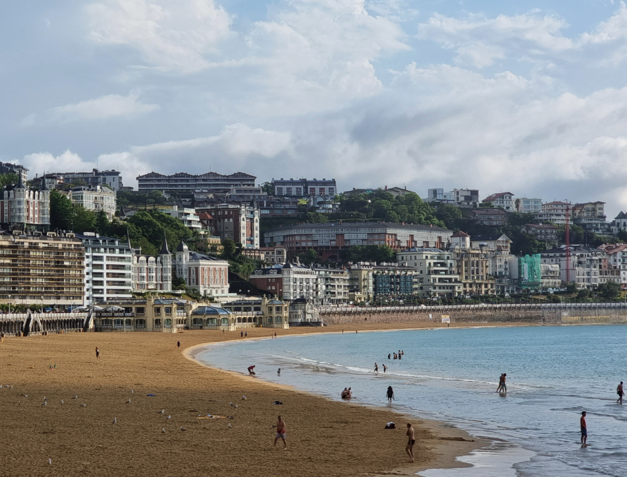 Spain, San Sebastian by Dennis Bunnik